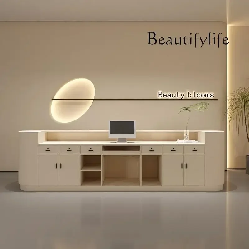 ร้านค้าใหม่ สไตล์สีโทนอุ่น ร้า - Luxury Skincare News บทวิจารณ์และราคา